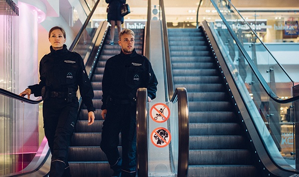 AVARN_Security_kauppakeskus_jarjestyksenvalvoja